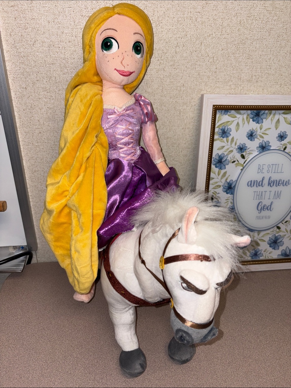 Disney Store Tangled Plush Bundle Rapunzel 20" Doll & 14" Maximus Horse EUC